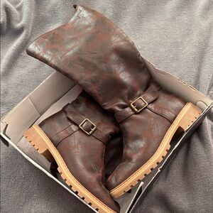 Boutique by Corkys ‘Giddy Up’ Chocolate Distressed Women's Boots Size 9